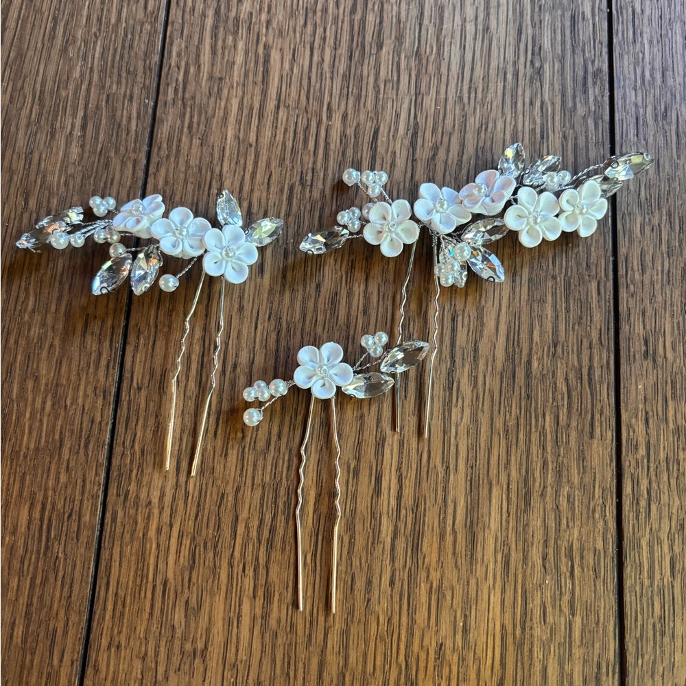 Elegant Floral Hair Pins